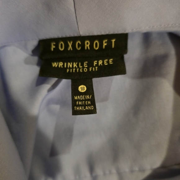 FOXCROFT BLUE BUTTON UP SHIRT, SIZE 18 - Picture 12 of 12